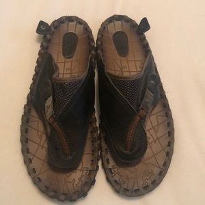 Men’s leather stylish flip flops